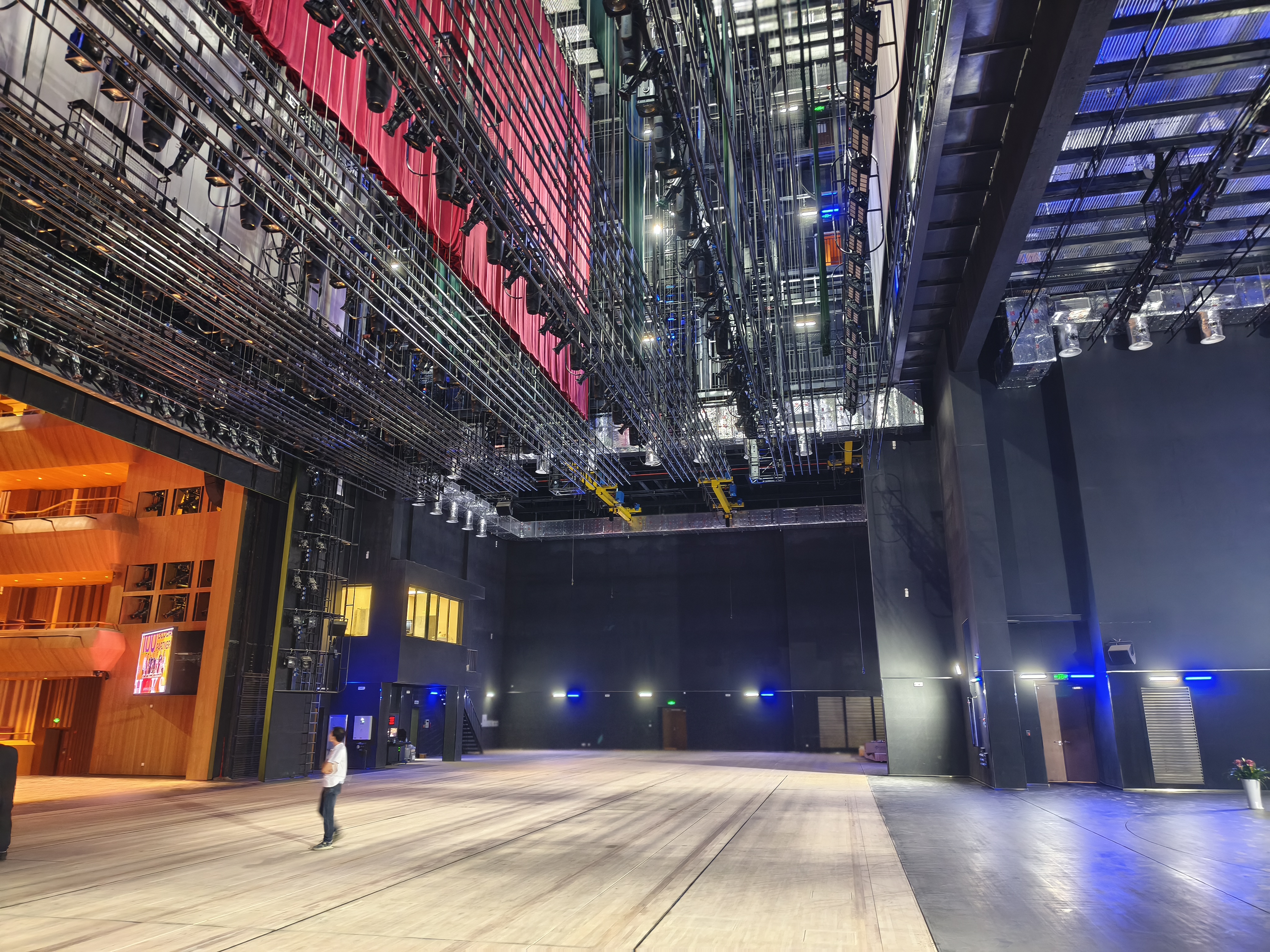 hong-kong-chinese-university-auditorium-lighting-project (14)