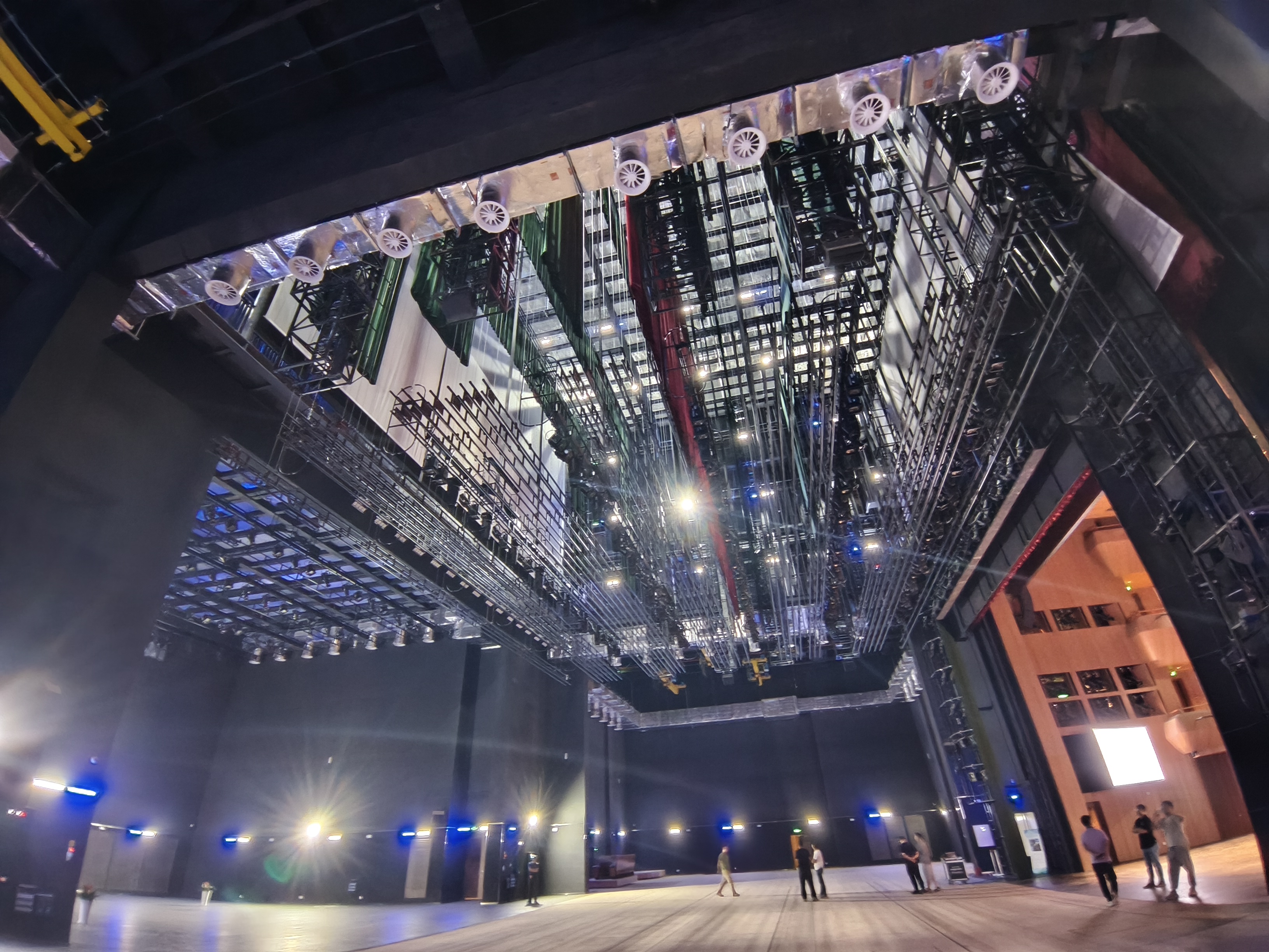 hong-kong-chinese-university-auditorium-lighting-project (20)